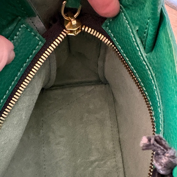 Ampersand as Apostrophe Emerald Green Micro Tote - Picture 13 of 14